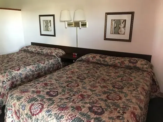 Oda, 2 Büyük (Queen) Boy Yatak, Sigara İçilmez