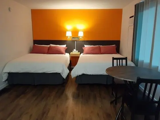 Basic Tek Büyük Yataklı Oda