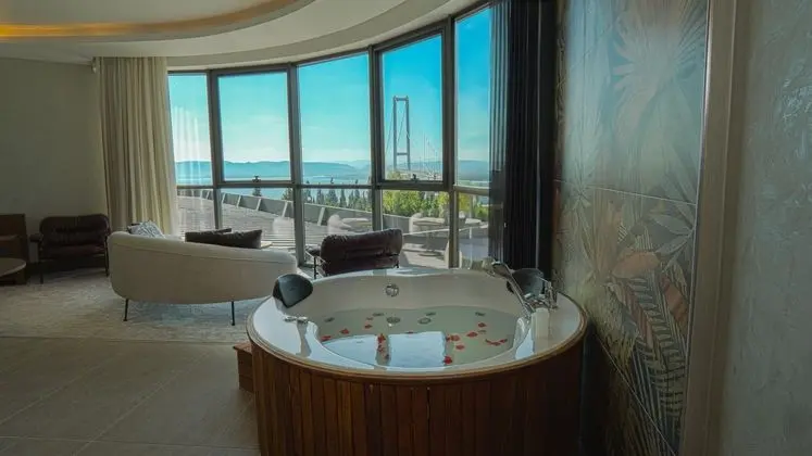 Jakuzili ve Şömineli King Suite Oda,Deniz Manzaralı,Balkonsuz