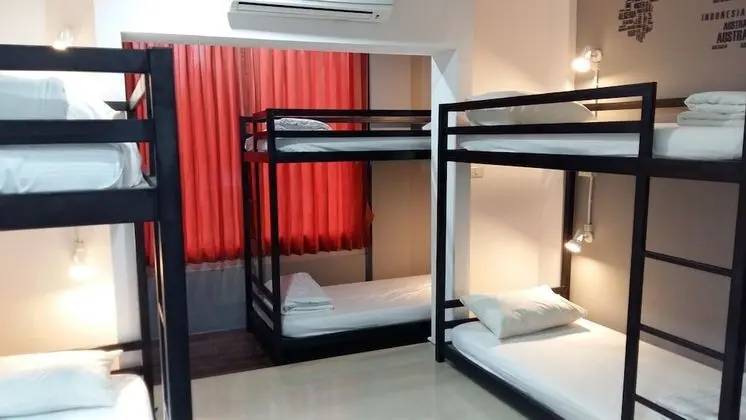 Mixed Dormitory, Shared Bathroom (4 Beds)