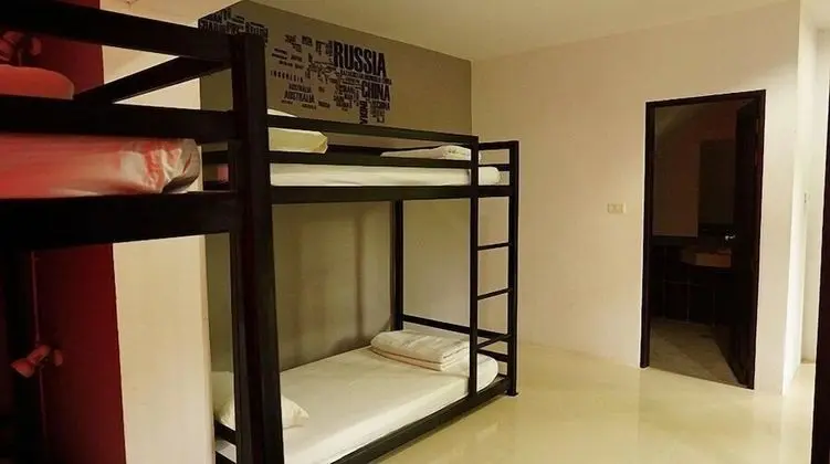 Mixed Dormitory, Shared Bathroom (4 Beds)