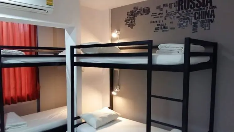 Mixed Dormitory, Shared Bathroom (4 Beds)