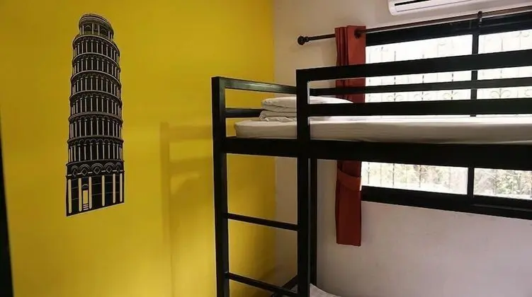 Mixed Dormitory, Shared Bathroom (4 Beds)