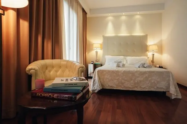 Luxury Tek Büyük Yataklı Oda