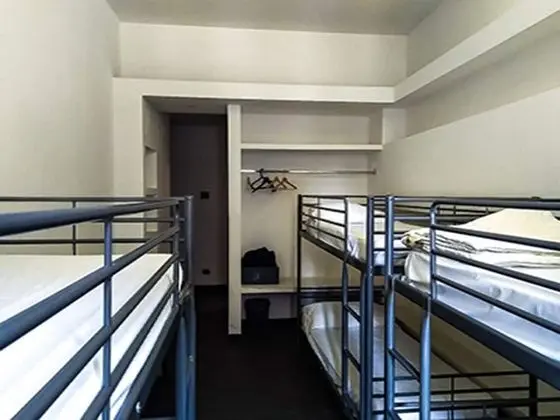 Premier Ortak Ranzalı Oda, Birden Çok Yatak Odası (8 bedsits)