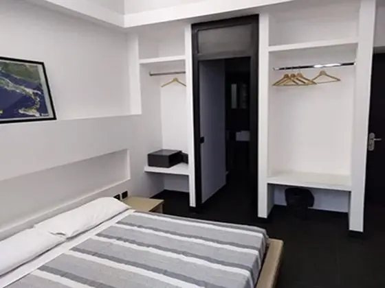 Tek Büyük Yataklı Oda