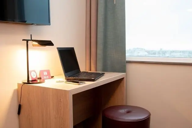 Stylish Twin Room