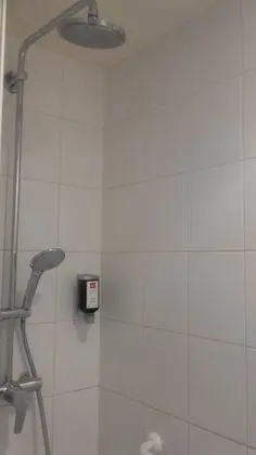 Üç Kişilik Oda