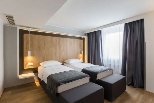 Standard Tek Büyük veya İki Ayrı Yataklı Oda