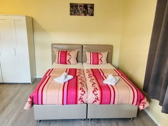 Tek Büyük veya İki Ayrı Yataklı Oda