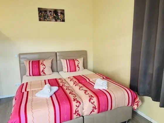 Tek Büyük veya İki Ayrı Yataklı Oda