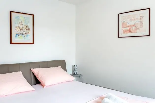 Apart Daire, 1 Yatak Odası, Teras, Havuz Kenarı