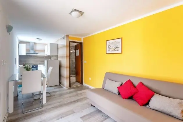 Apart Daire, 1 Yatak Odası, Teras, Havuz Kenarı