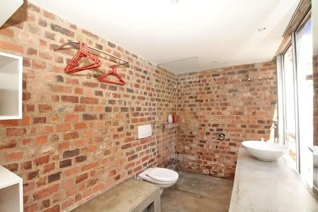 Tek Büyük veya İki Ayrı Yataklı Oda (Courtyard)