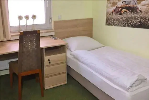 Oda, 3 Tek Kişilik Yatak