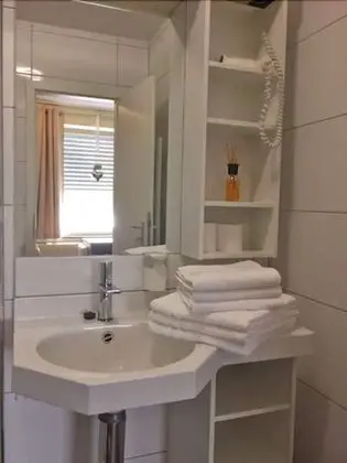 Oda, 3 Tek Kişilik Yatak