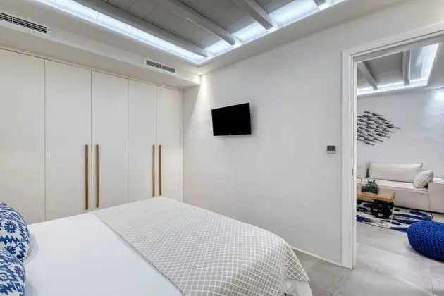 Executive Villa, 5 Bedrooms, Private Heated Pool, Sea View (M Four)