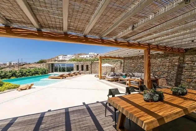 Executive Villa, 5 Bedrooms, Private Heated Pool, Sea View (M Four)
