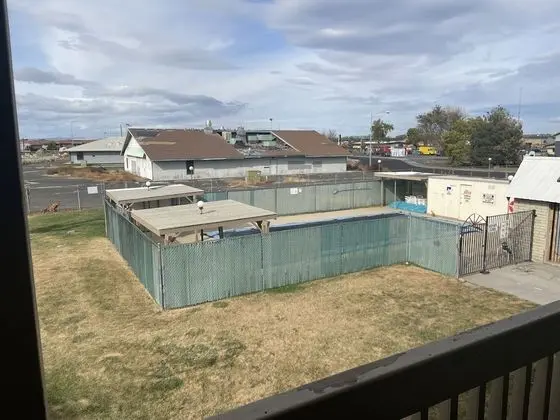 Standard Oda, 1 Büyük (Queen) Boy Yatak