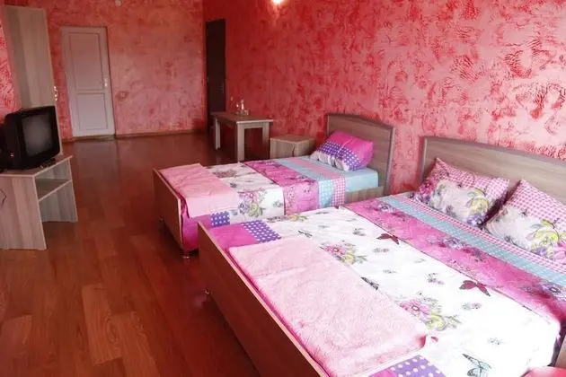 Üç Kişilik Oda