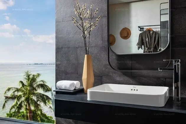 Deluxe Tek Büyük Yataklı Oda (Suite)