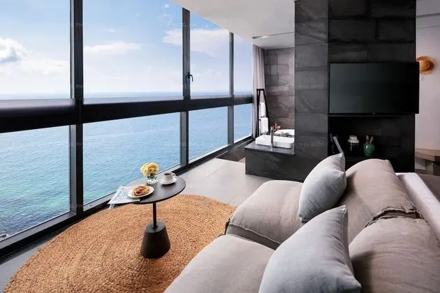 Oda (Ocean Eyes Suite)