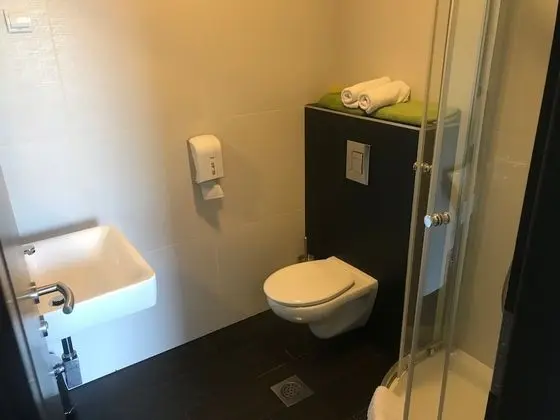 Standard Tek Büyük Yataklı Oda (D1)