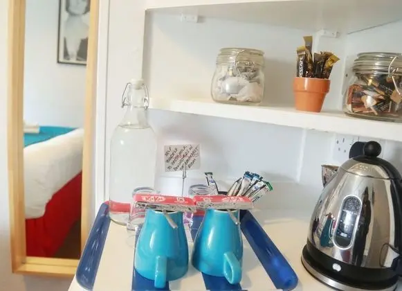 Tek Büyük Yataklı Oda, 1 Çift Kişilik Yatak, Banyolu/Duşlu (Small, Third Floor)