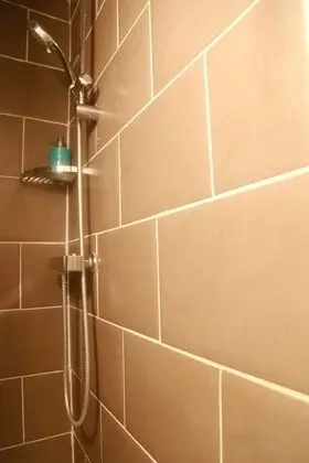 Tek Büyük Yataklı Oda, 1 Çift Kişilik Yatak, Banyolu/Duşlu (Small, Third Floor)