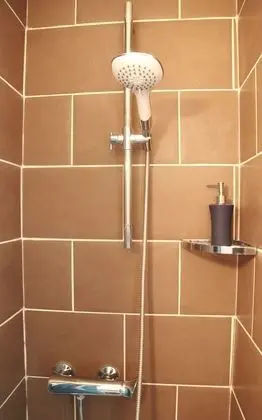 Tek Büyük Yataklı Oda, 1 Çift Kişilik Yatak, Banyolu/Duşlu (Small, Third Floor)
