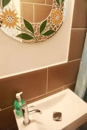 Tek Büyük Yataklı Oda, 1 Çift Kişilik Yatak, Banyolu/Duşlu (Small, Third Floor)