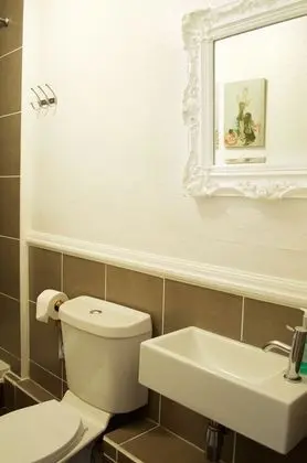 Tek Büyük Yataklı Oda, Banyolu/Duşlu (Large, 1 King Bed, Second Floor)