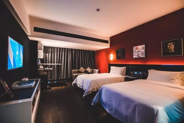 Büyük Yataklı Tek Kişilik Oda