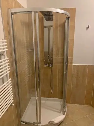 Standard Oda, 1 Büyük (Queen) Boy Yatak, Sigara İçilmez (Converts to 2 Twin Beds)