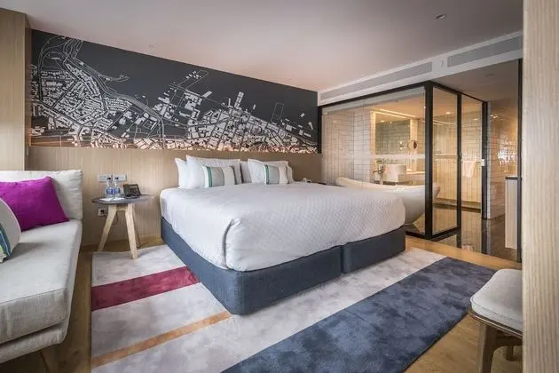 Süit (with access to The Lounge)