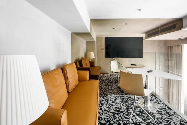 Loft Gallery Room (One Large Double Bed)