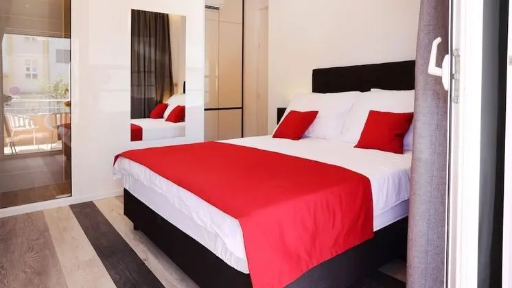 Deluxe Tek Büyük Yataklı Oda, Balkon