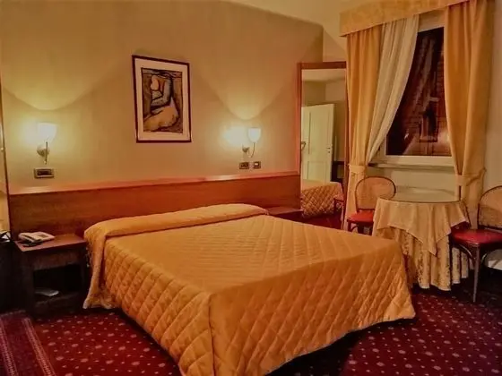 Tek Büyük veya İki Ayrı Yataklı Oda