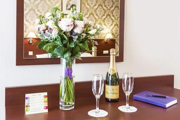 Standard Tek Büyük Yataklı Oda