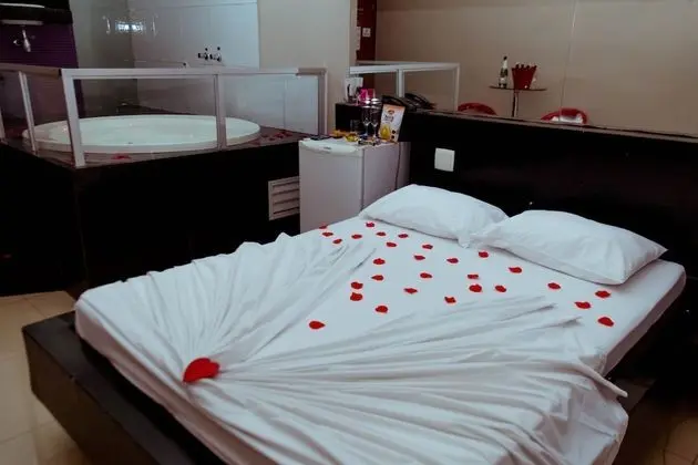 Luxury Tek Büyük Yataklı Oda (SUITE MASTER SEM SAUNA)