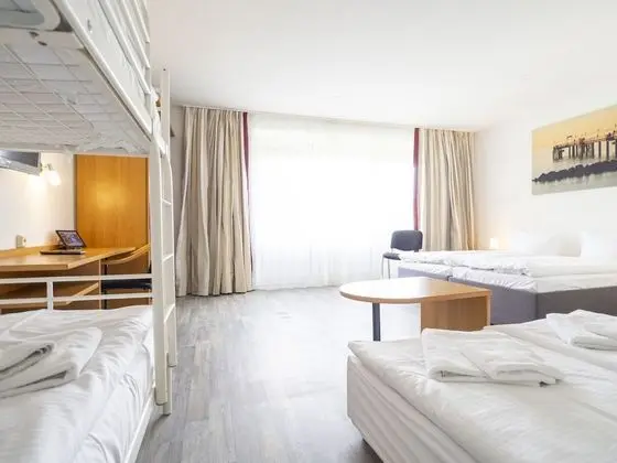 Standard Dört Kişilik Oda