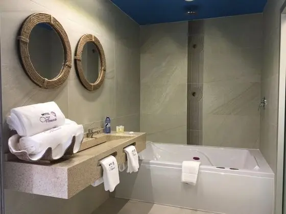 Tek Büyük Yataklı Oda, 1 En Büyük (King) Boy Yatak, Jakuzi