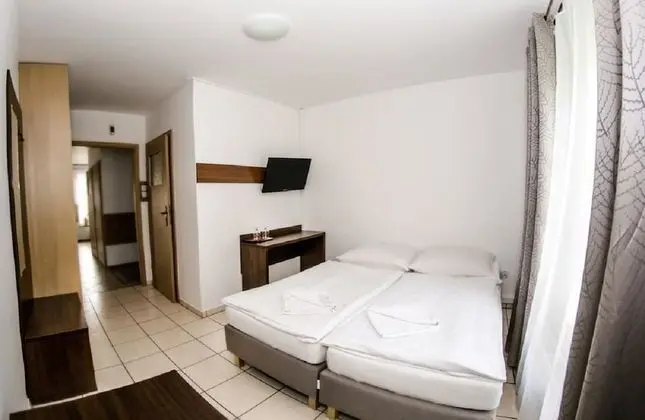 Tek Büyük veya İki Ayrı Yataklı Oda