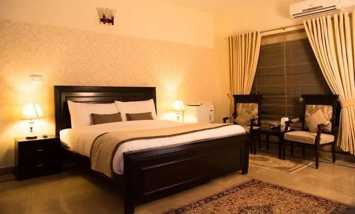 Deluxe Tek Büyük Yataklı Oda