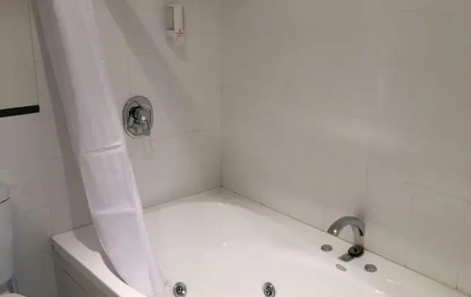 One Bedroom Spa