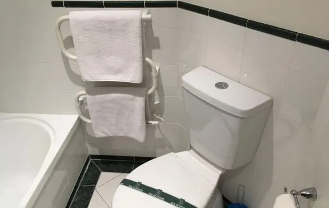 One Bedroom Twin