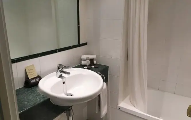 One Bedroom Twin