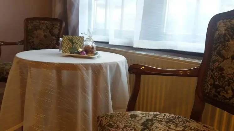 Business Tek Büyük Yataklı Oda