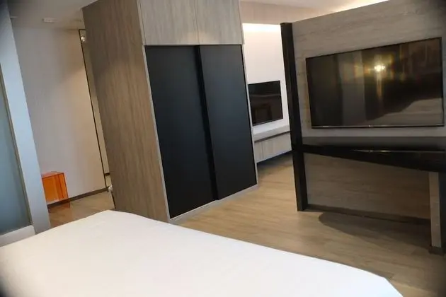 Executive Süit, 1 En Büyük (King) Boy Yatak, Kısmi Deniz Manzaralı
