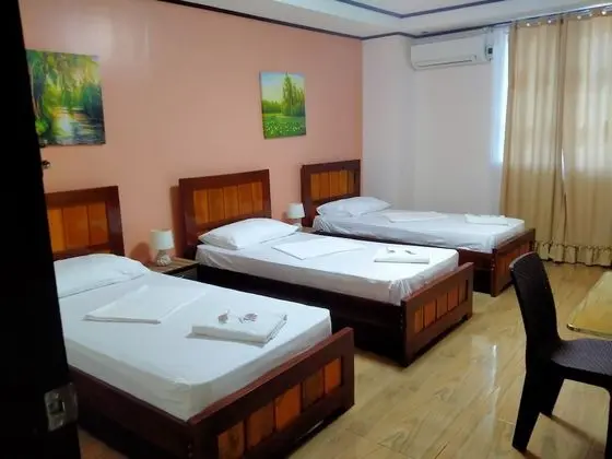 Tek Büyük veya İki Ayrı Yataklı Oda, Ortak Banyo (Calla)